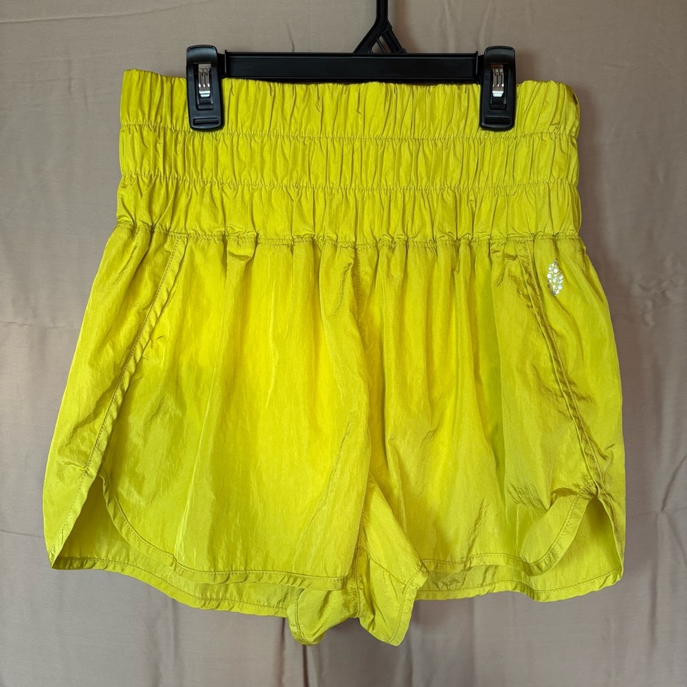Free People Movement High Waist Shorts Women’s large Chartreuse Green